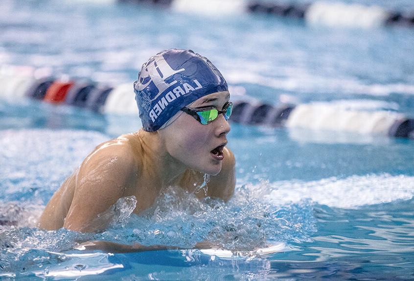 Boys swimmer racing